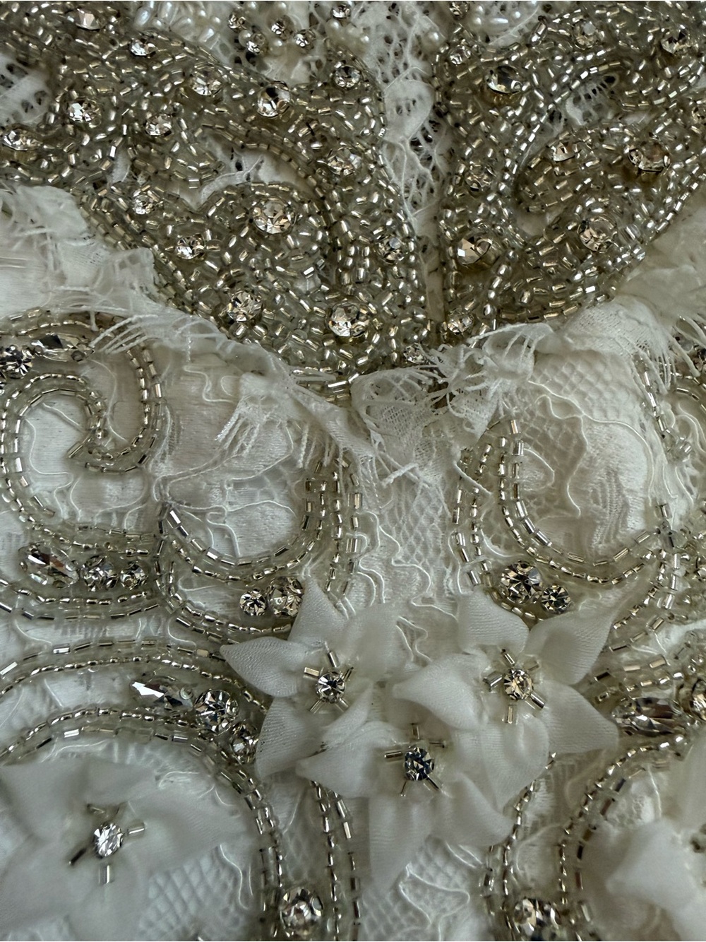 Alice + Olivia
PRIA MINI GOWN - Picture 12 of 16